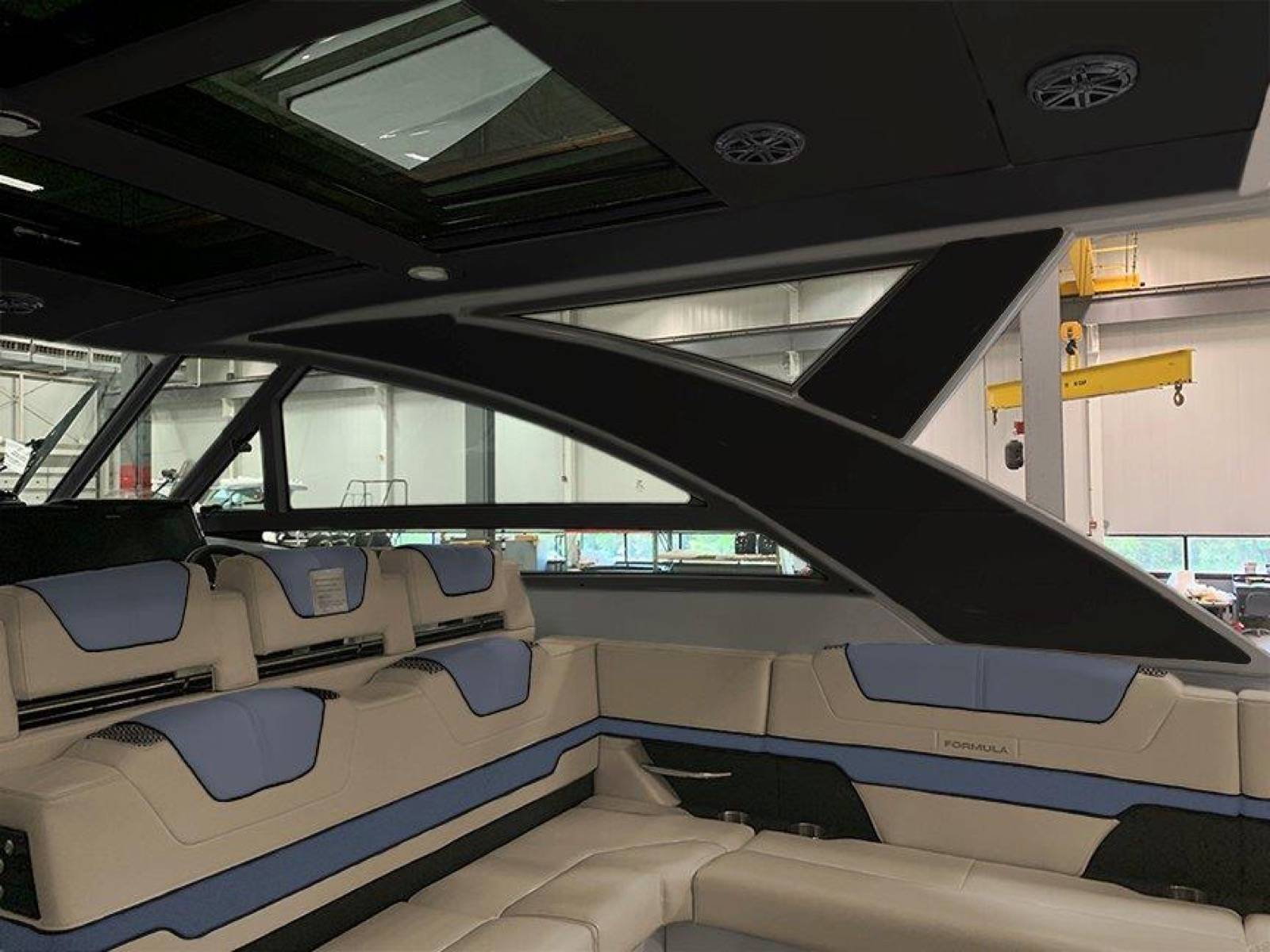 Formula 430 SSC cockpit overview showing SmartZone layout and helm