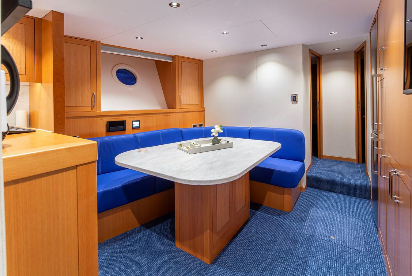 Crew mess aboard Lion's Den, Westport 125