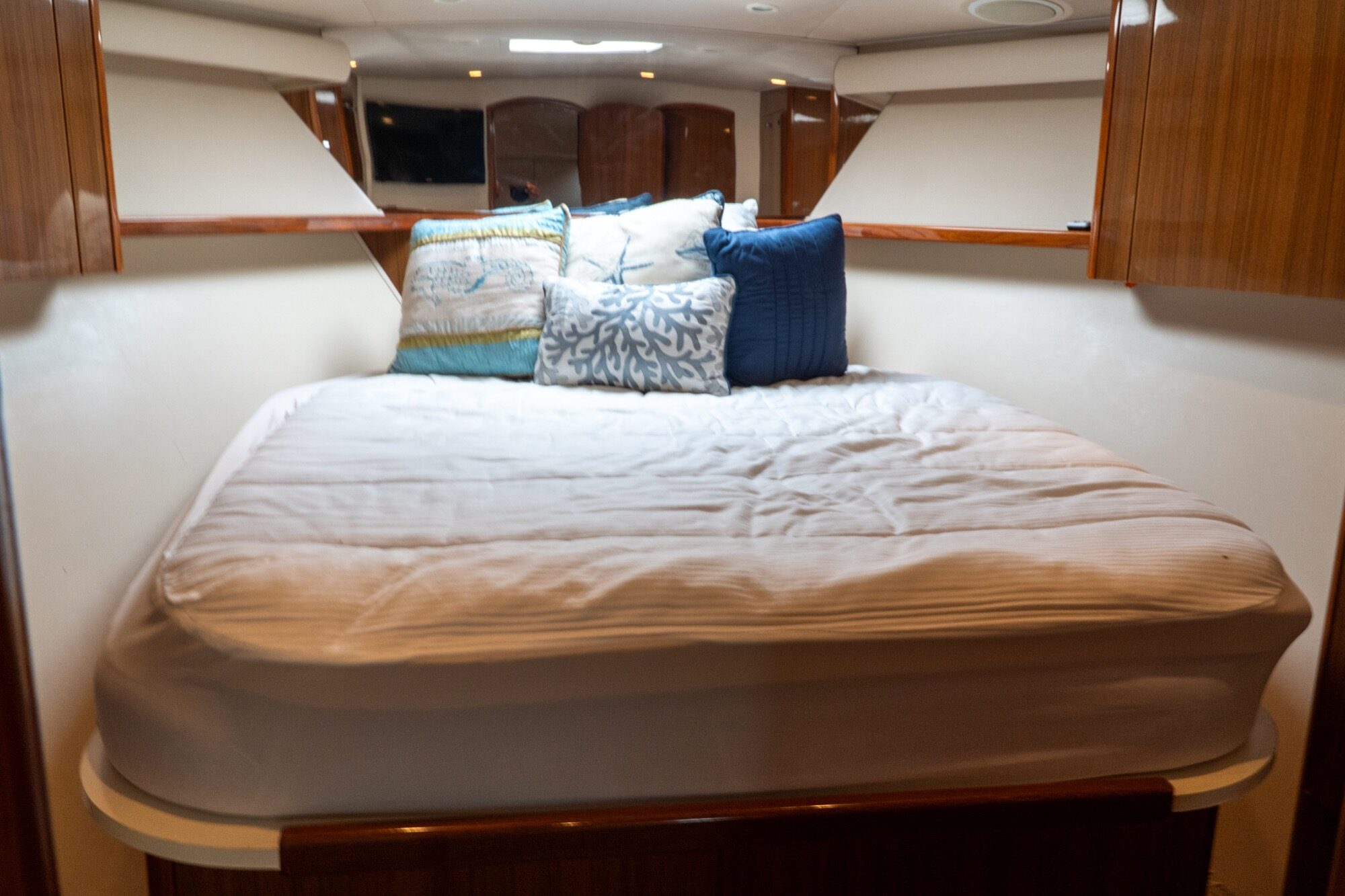 Viking 45 Open The Wroe Boat salon sofa with Samsung Smart TV